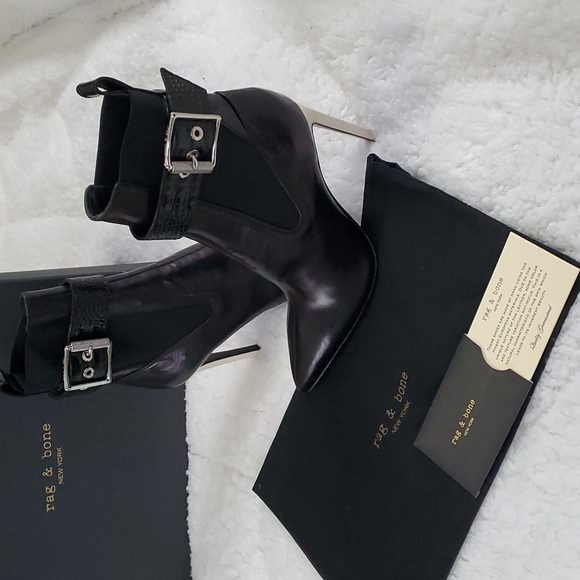 Rag & Bone Wren Pointed Toe Heeled Booties Black